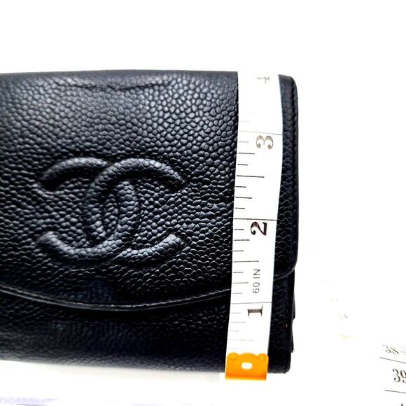 CHANEL VINTAGE BLACK CAVIAR BI-FOLD WALLET WITH COIN POUCH - Picture 7 of 12